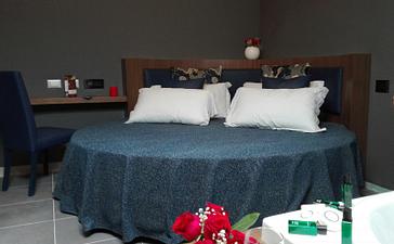 Hotel The Building | Rome | romantic room