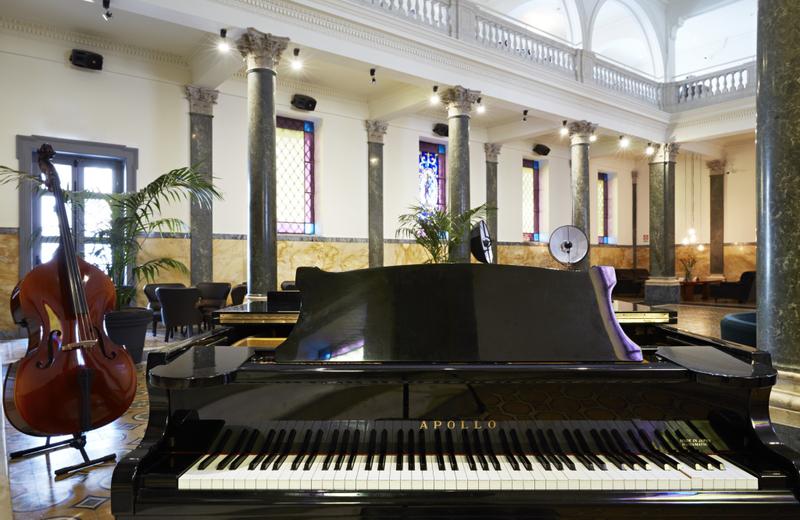 Hotel The Building | Rome | lounge bar with piano