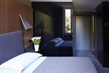 Elegantly decorated rooms